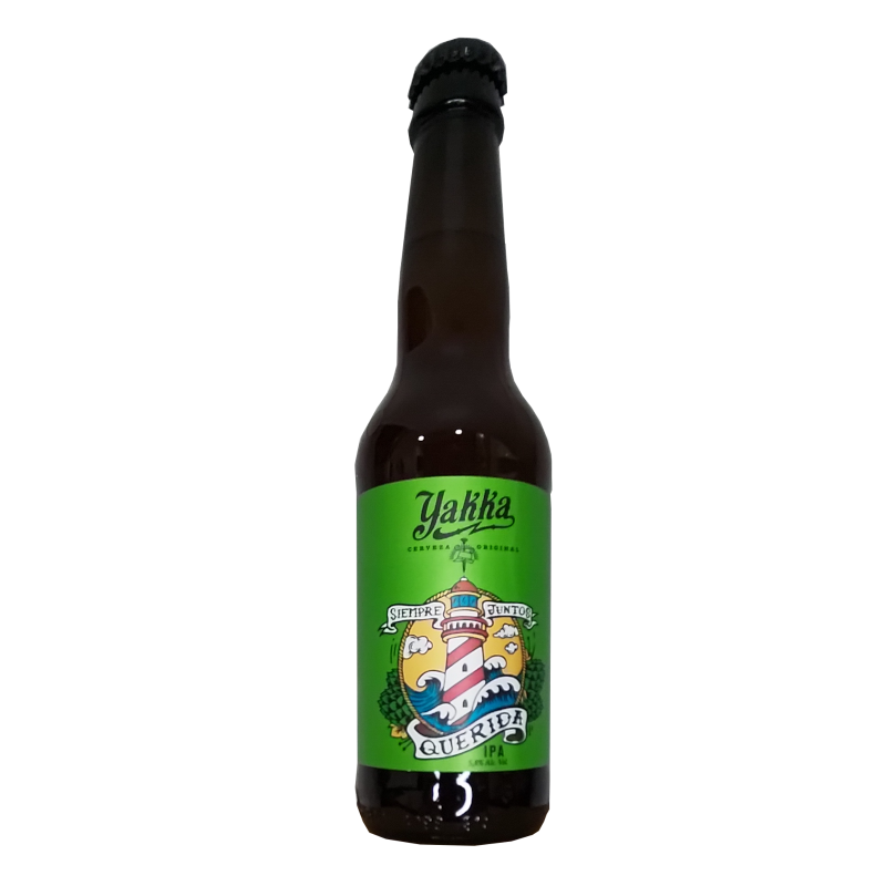 Botella de cerveza artesana Querida de Yakka, estilo IPA, con una etiqueta verde vibrante que muestra la ilustración de un faro clásico sobre el mar, rodeado de flores de lúpulo y una banda con el texto 'Siempre juntos'.